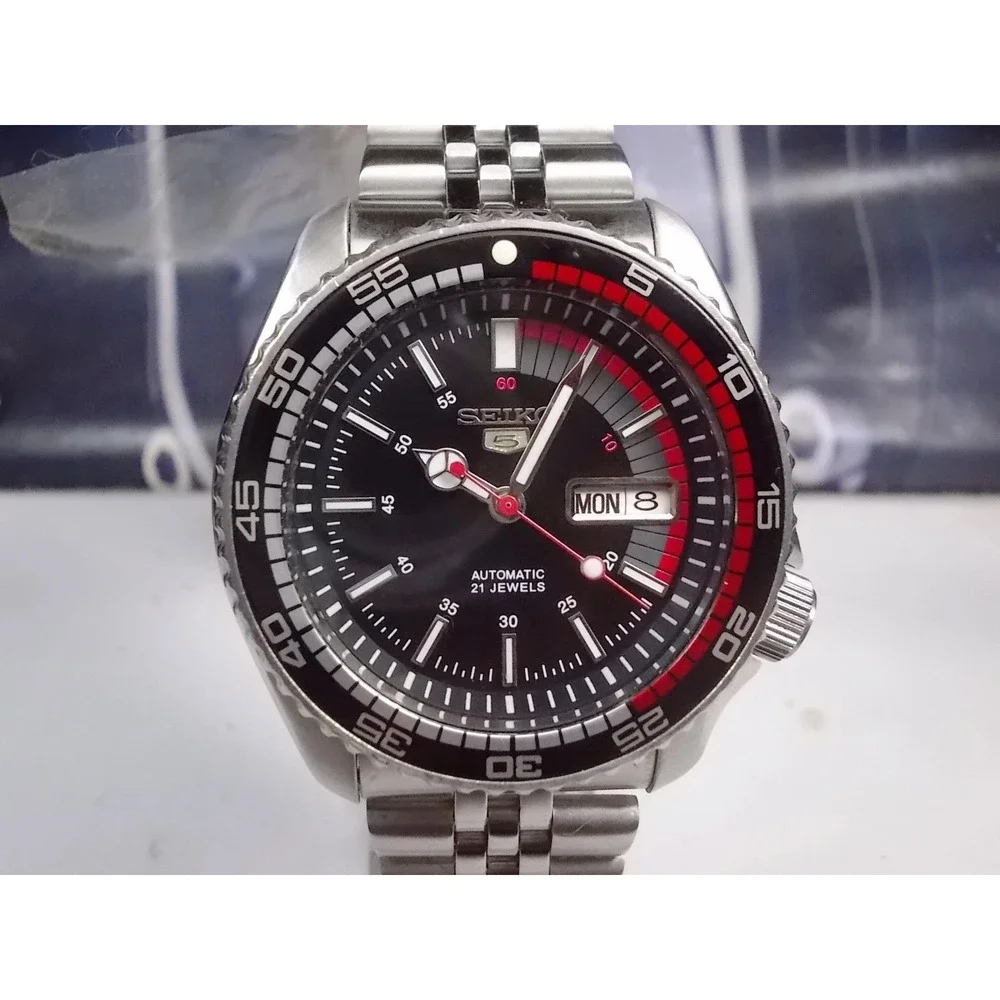 SEIKO SCUBA DIVERS SKX007 AUTO MENS WATCH 7S26-0020 'BLACK SEIKO 5' (SN 6N1065)